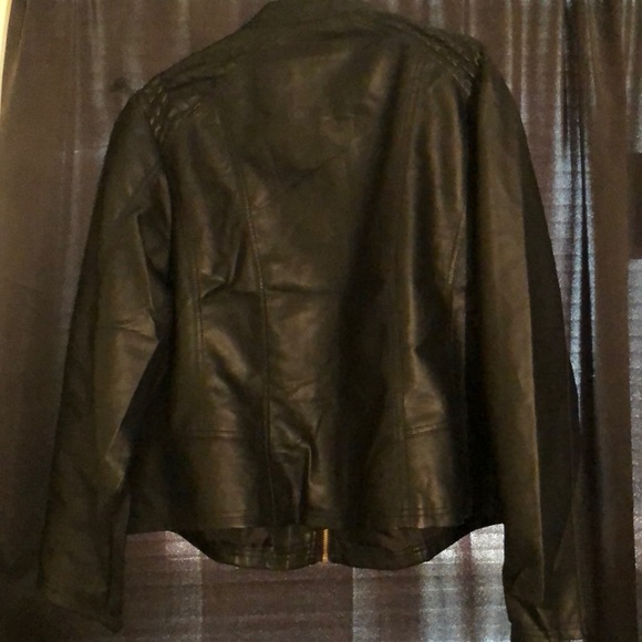 Winter jacket - Picture 2 of 2